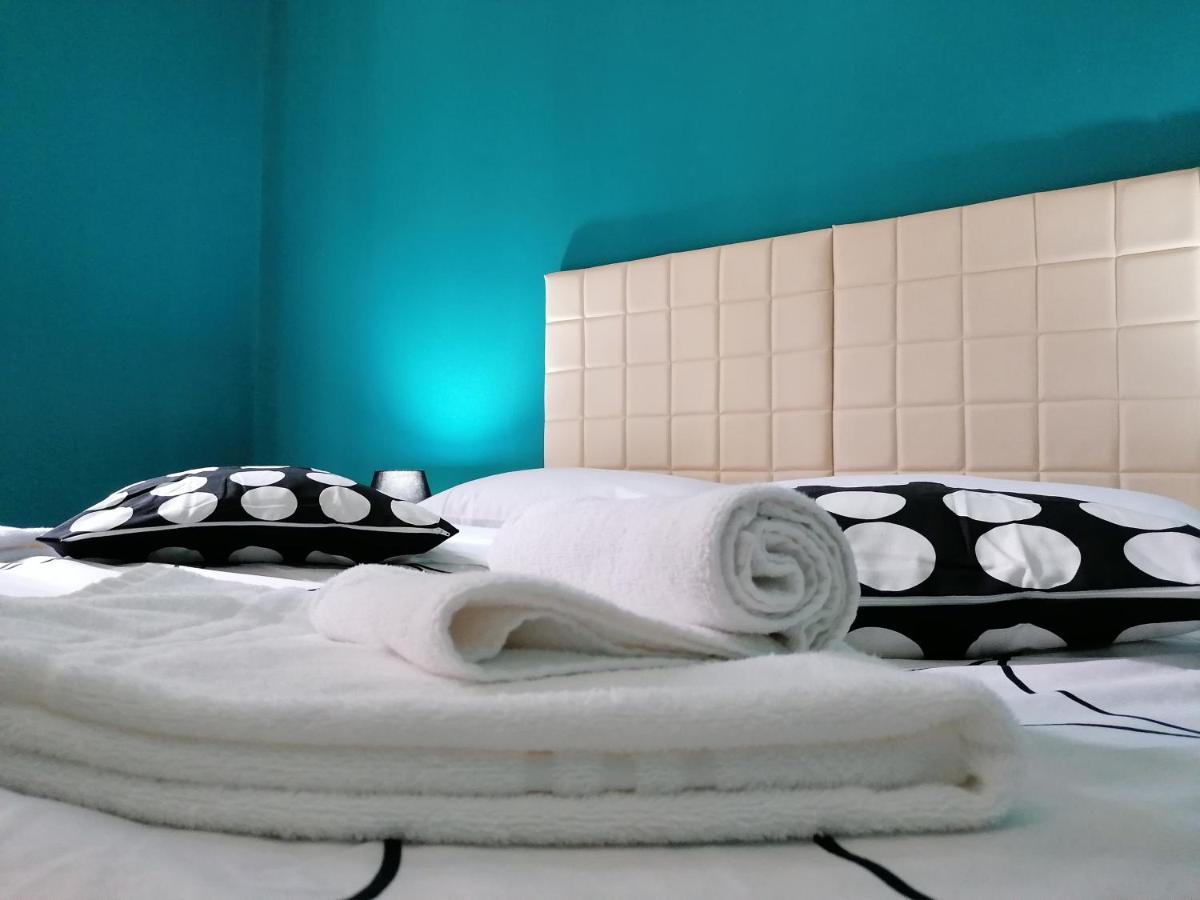 טאראנטו Casacasetta Suite Appartamento Indipendente מראה חיצוני תמונה
