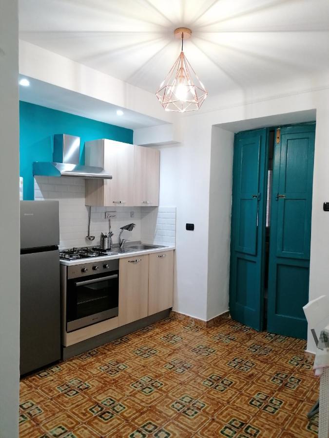 טאראנטו Casacasetta Suite Appartamento Indipendente מראה חיצוני תמונה
